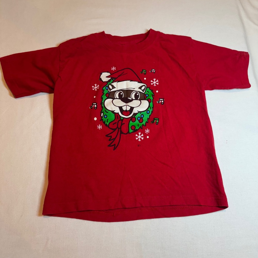Buc-ee's Kids Red Raccoon Christmas Graphic‎ T Shirt Size YXS Holiday XMAS